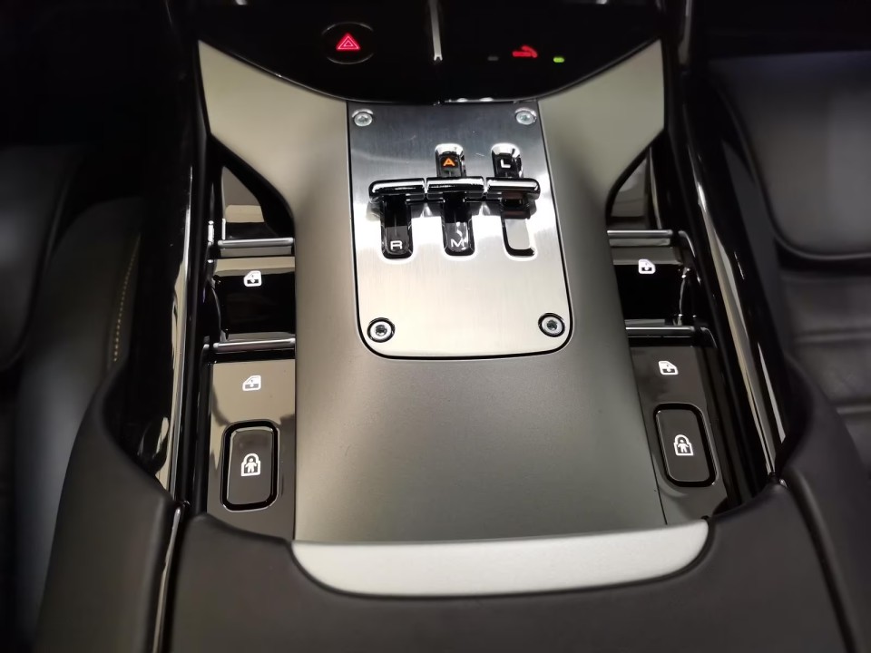 Ferrari Purosangue - foto 16