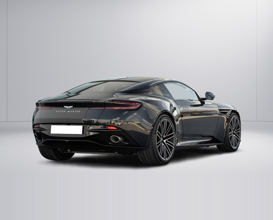 Aston Martin DB12 (3)