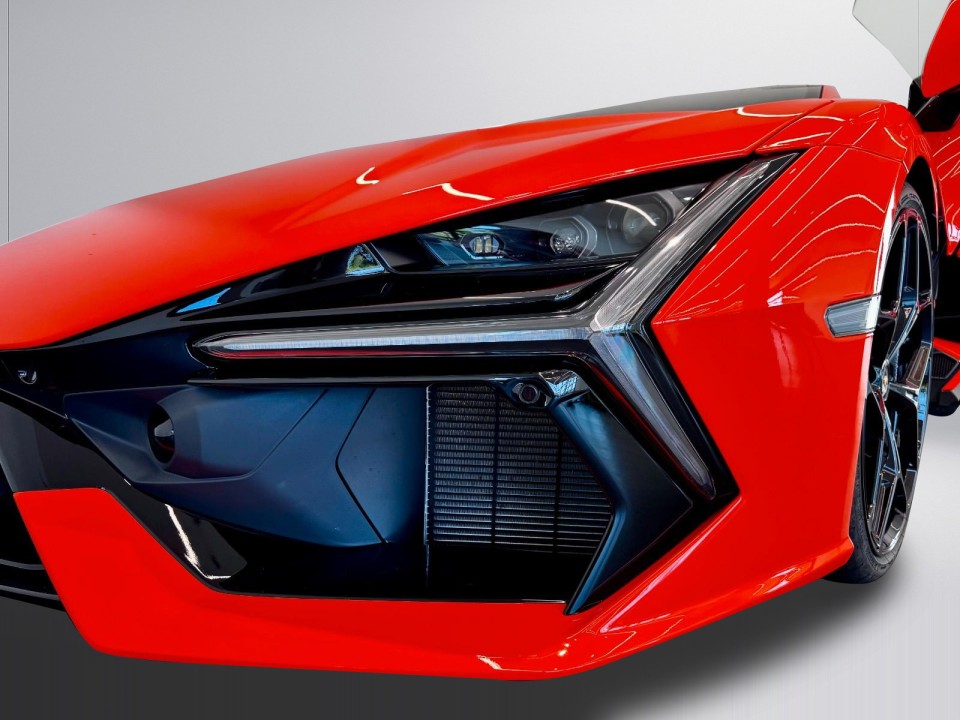 Lamborghini Revuelto - foto 17