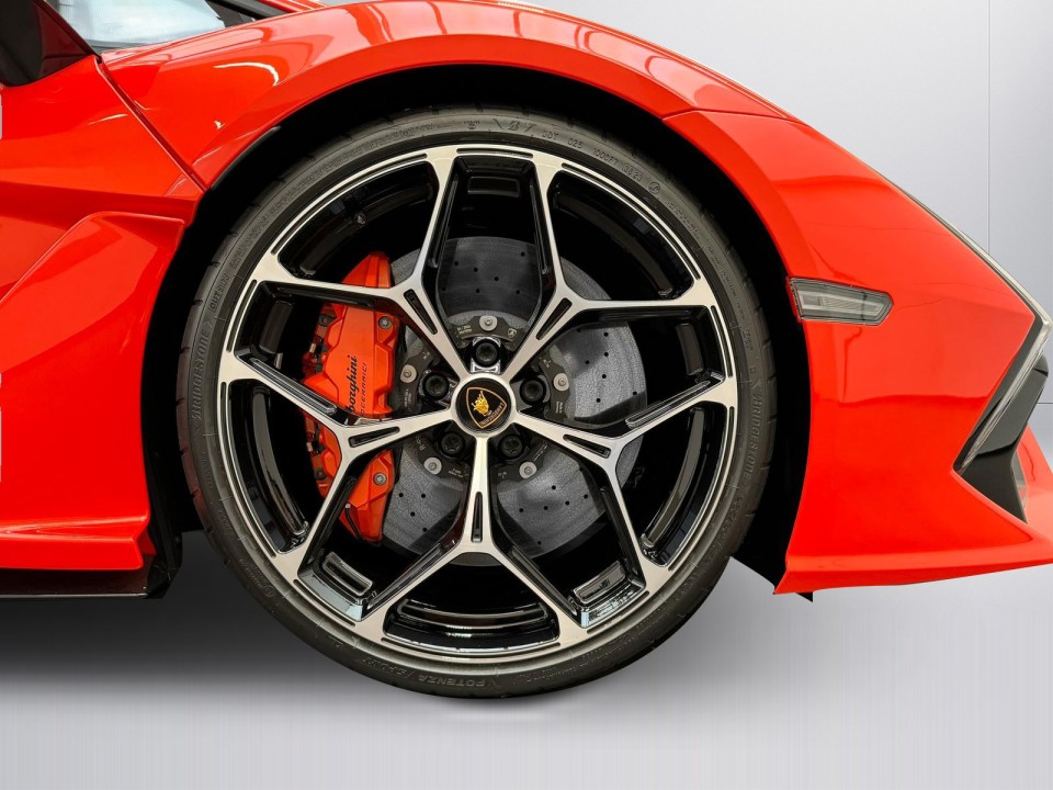 Lamborghini Revuelto - foto 19