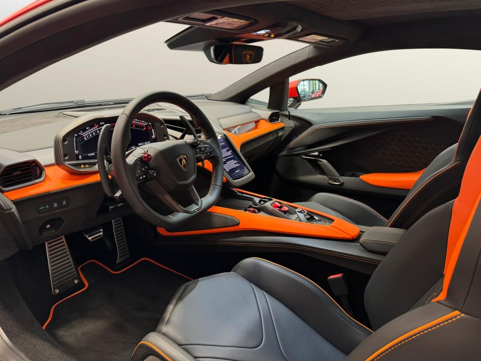 Lamborghini Revuelto - foto 8