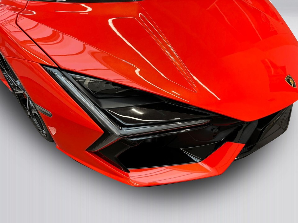 Lamborghini Revuelto - foto 16