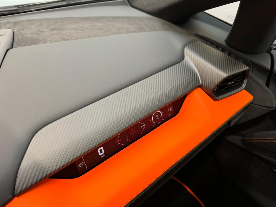 Lamborghini Revuelto - foto 14