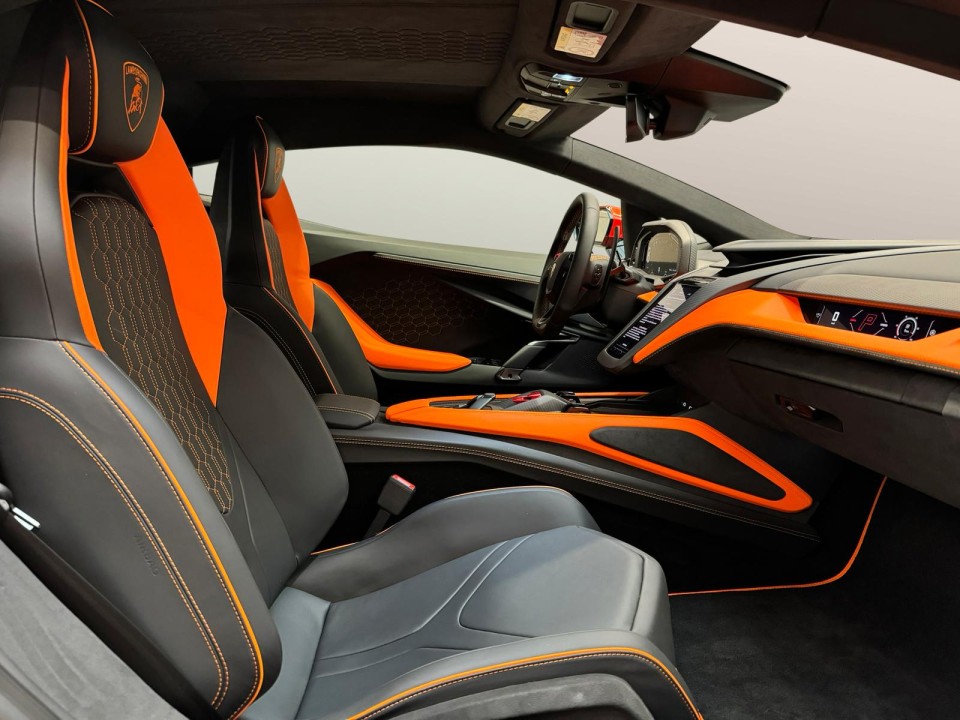 Lamborghini Revuelto - foto 7