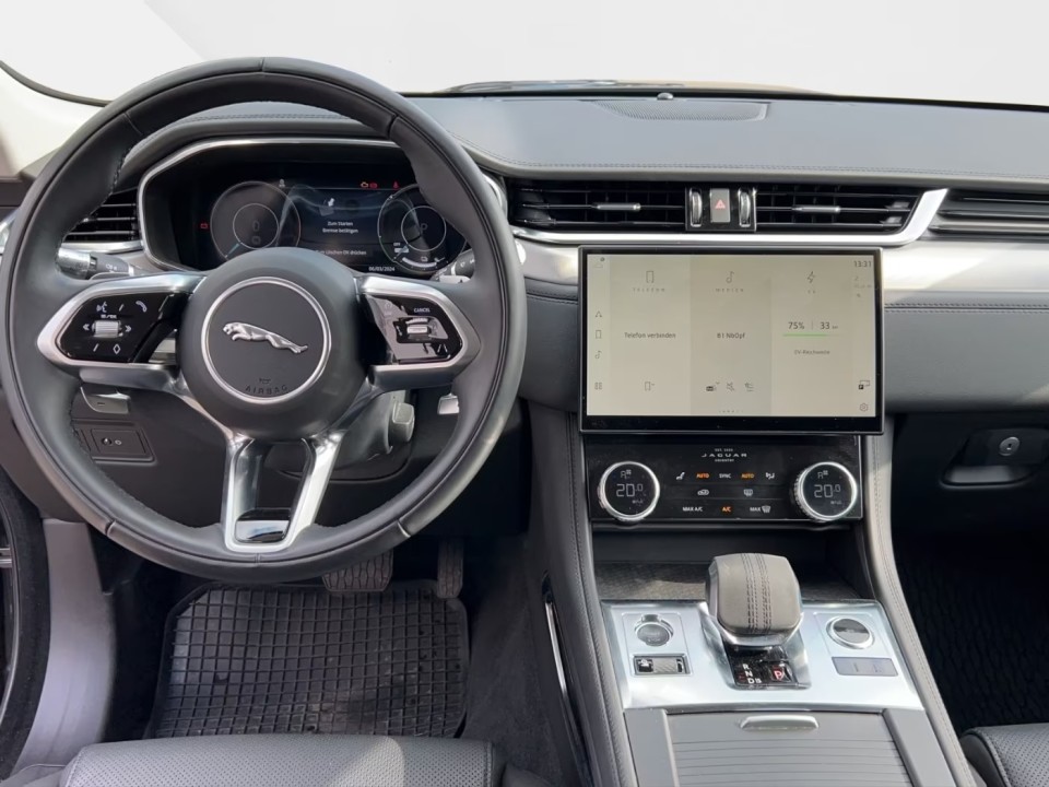 Jaguar F-Pace P400e - foto 7