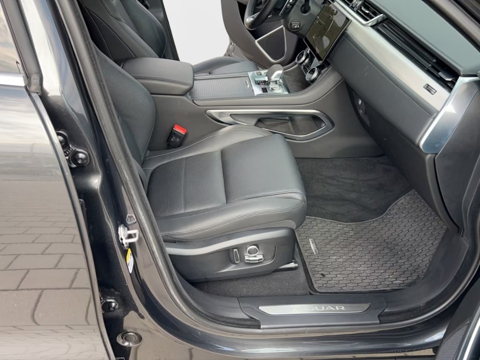 Jaguar F-Pace P400e - foto 9