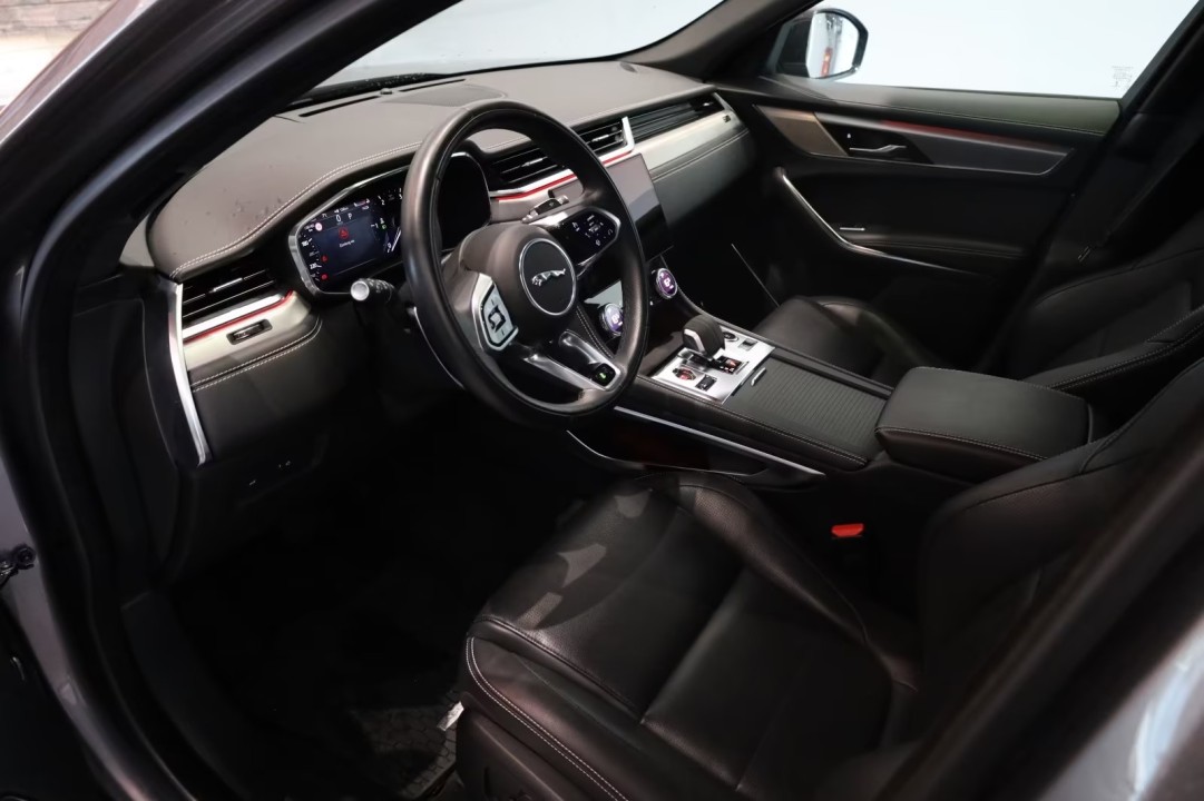 Jaguar F-Pace D200 AWD R-Dynamic S - foto 7