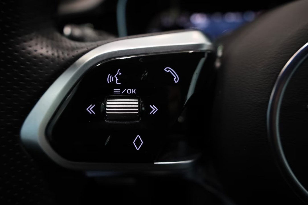 Jaguar F-Pace D200 AWD R-Dynamic S - foto 8