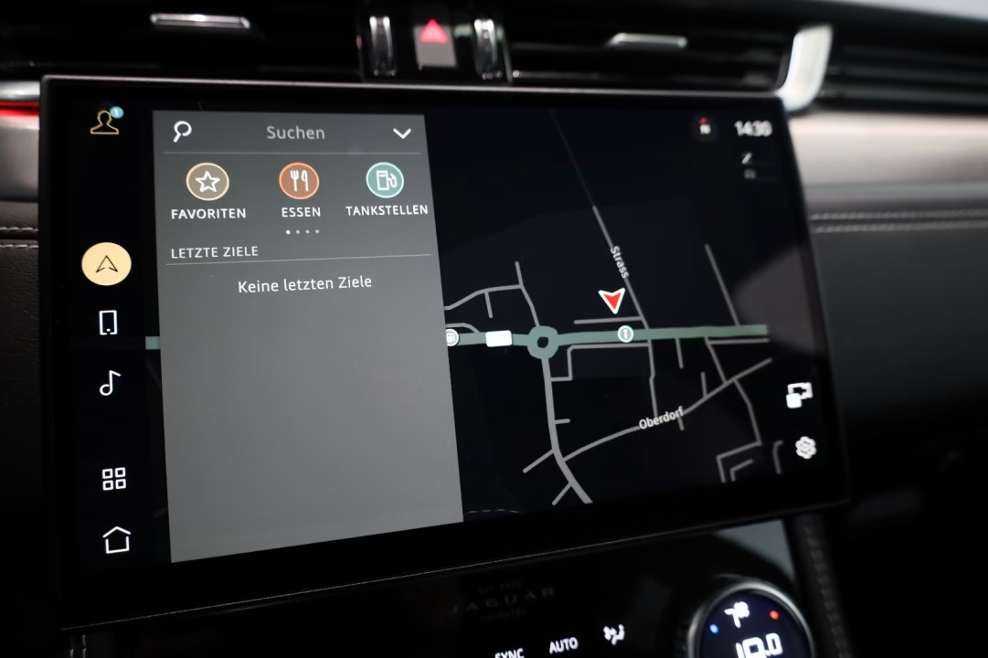 Jaguar F-Pace D200 AWD R-Dynamic S - foto 15