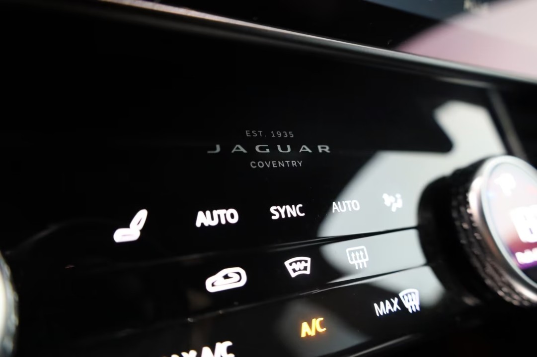 Jaguar F-Pace D200 AWD R-Dynamic S - foto 11