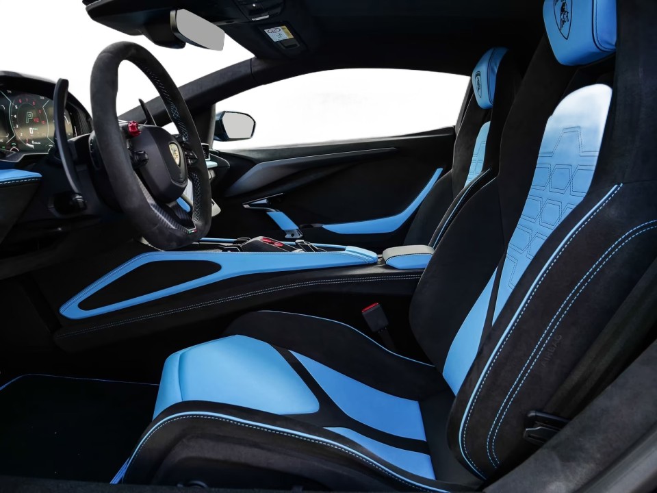 Lamborghini Revuelto - foto 9