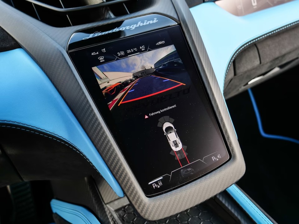 Lamborghini Revuelto - foto 17
