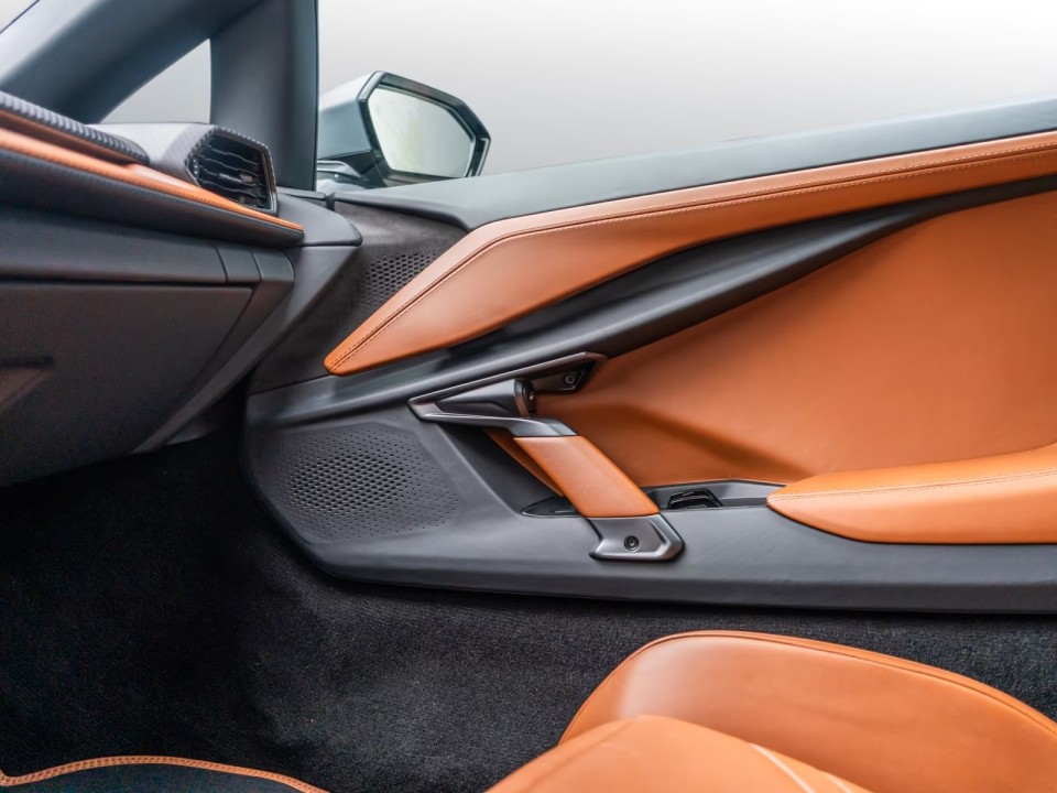 Lamborghini Revuelto - foto 20