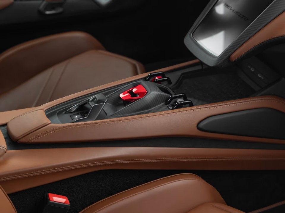 Lamborghini Revuelto - foto 20