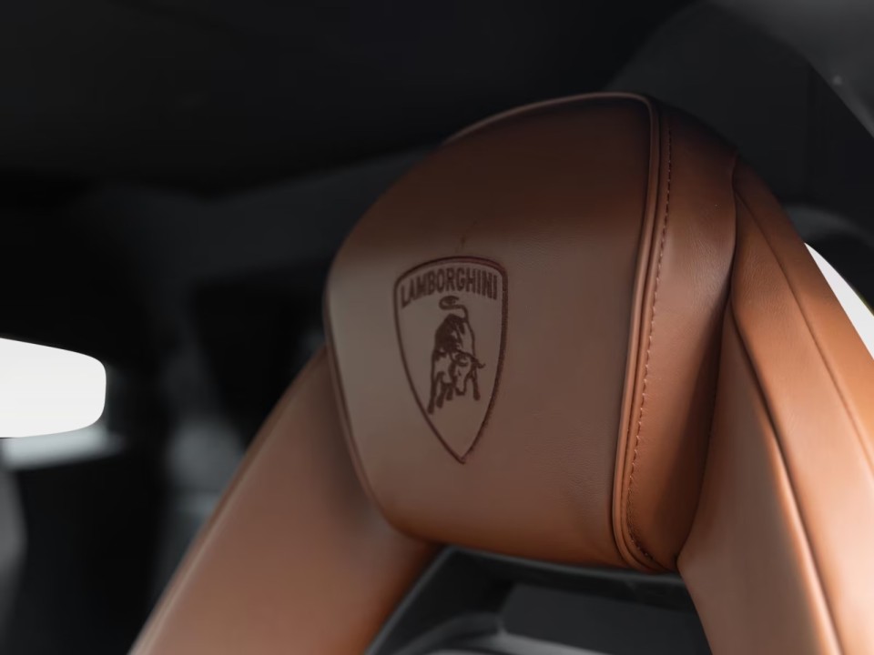 Lamborghini Revuelto - foto 26