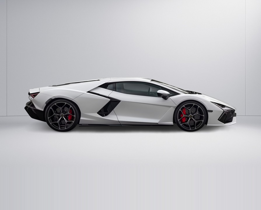 Lamborghini Revuelto (2)