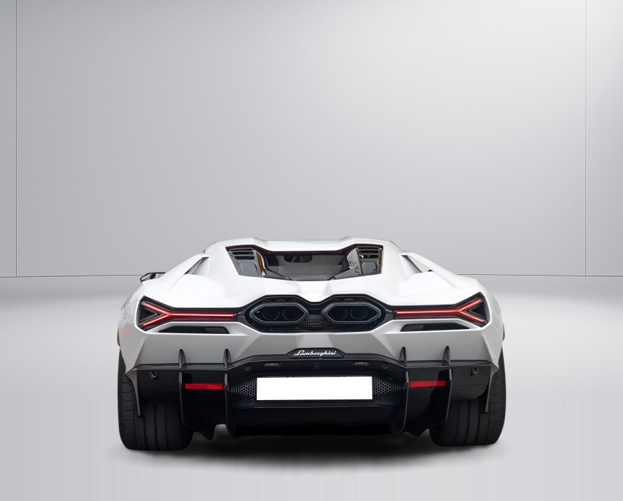 Lamborghini Revuelto (4)
