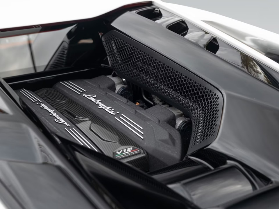 Lamborghini Revuelto - foto 29