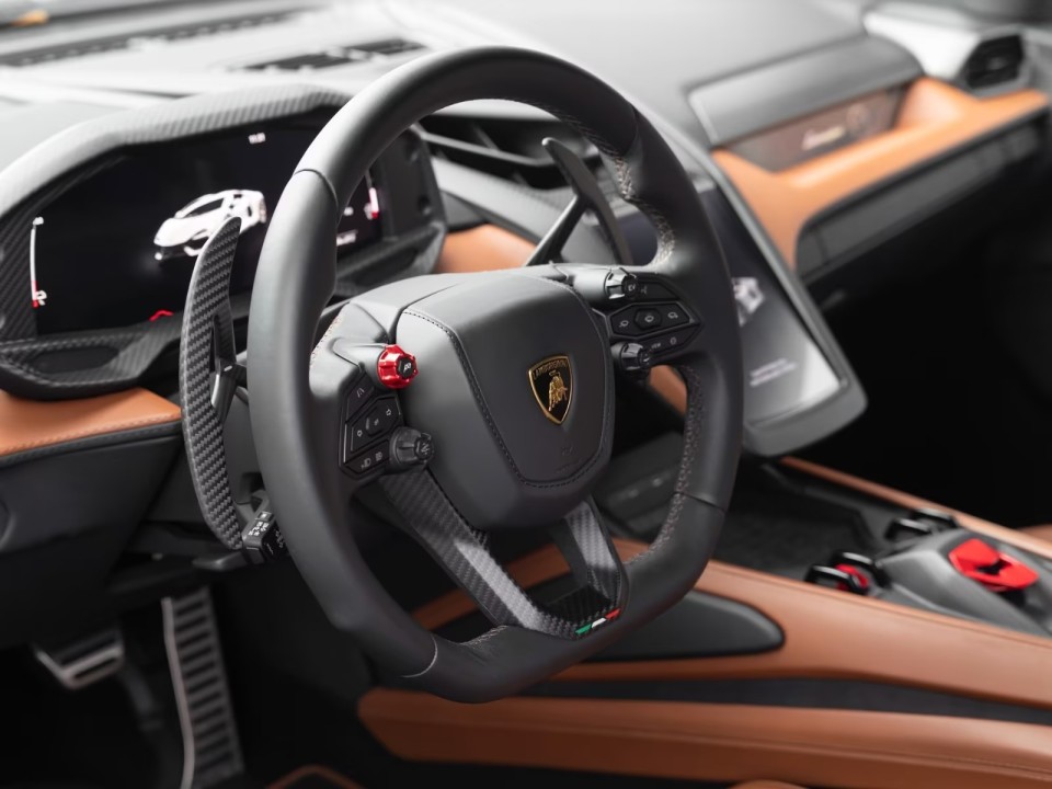 Lamborghini Revuelto - foto 10