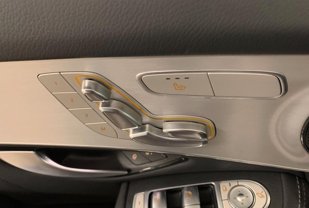 Mercedes-Benz GLC Coupé 300e 4MATIC - foto 11