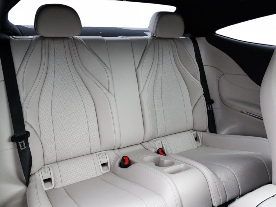 Mercedes-Benz CLE 300 4MATIC AMG Line (4)