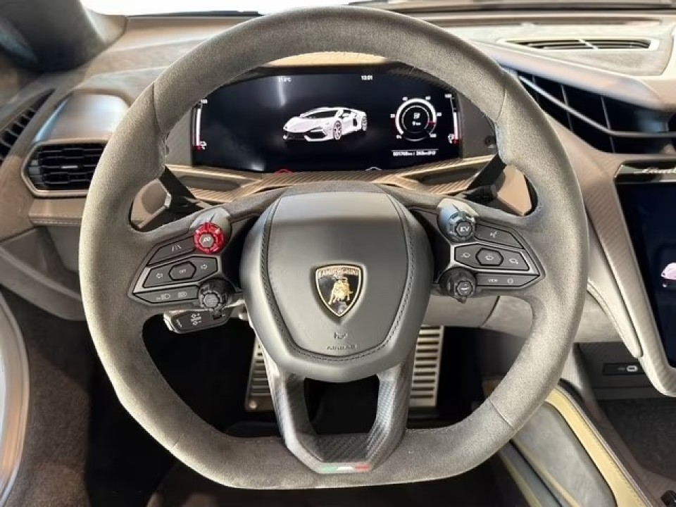 Lamborghini Revuelto - foto 8
