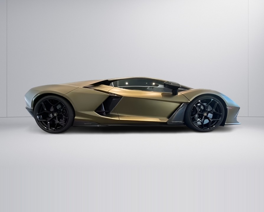 Lamborghini Revuelto (2)