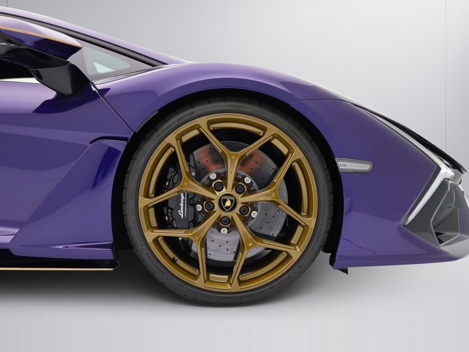 Lamborghini Revuelto - foto 21