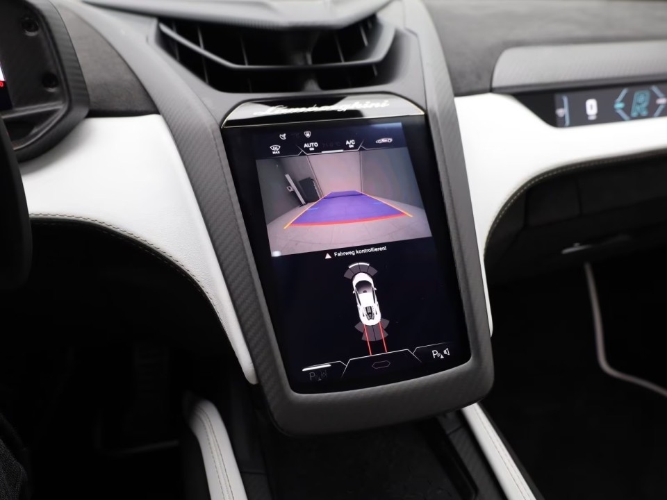 Lamborghini Revuelto - foto 16