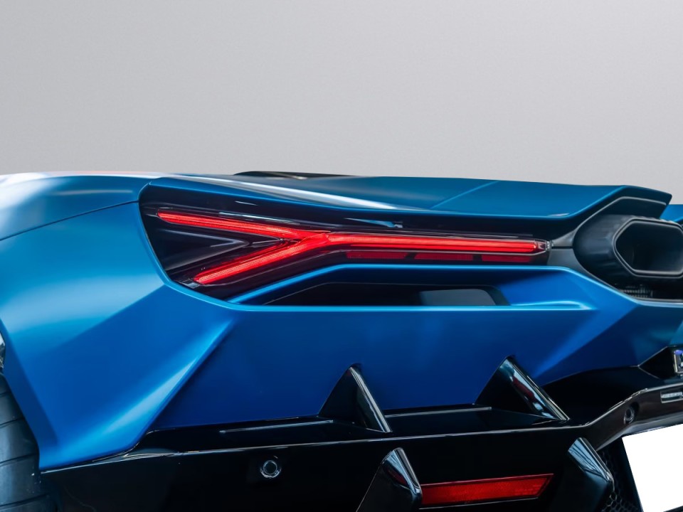 Lamborghini Revuelto - foto 26