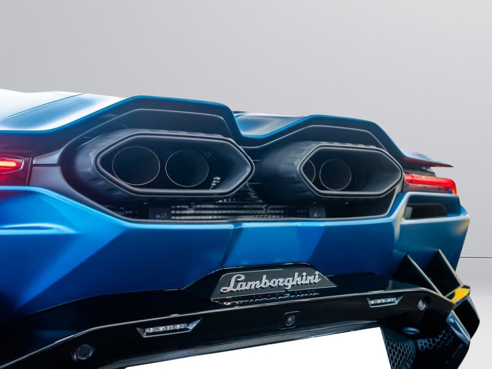 Lamborghini Revuelto - foto 27