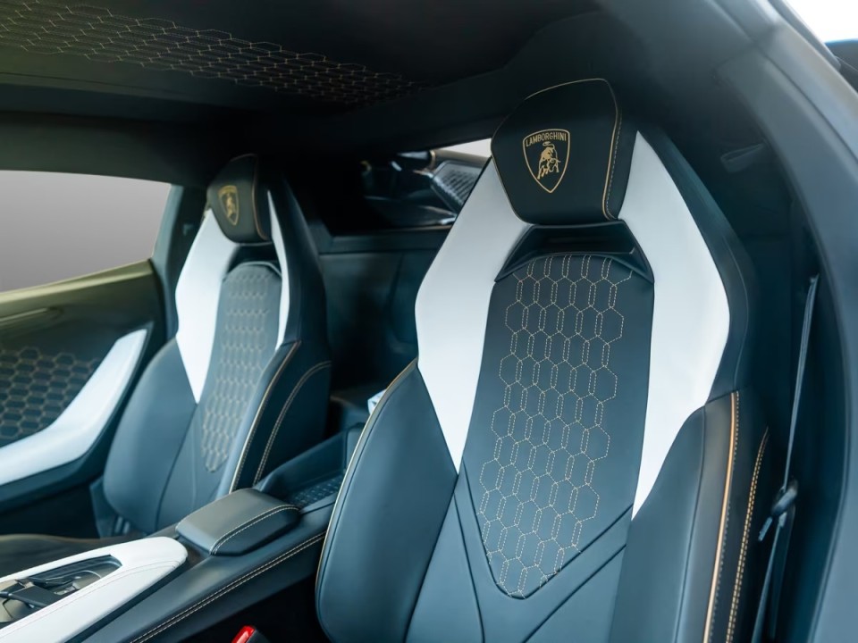 Lamborghini Revuelto - foto 18