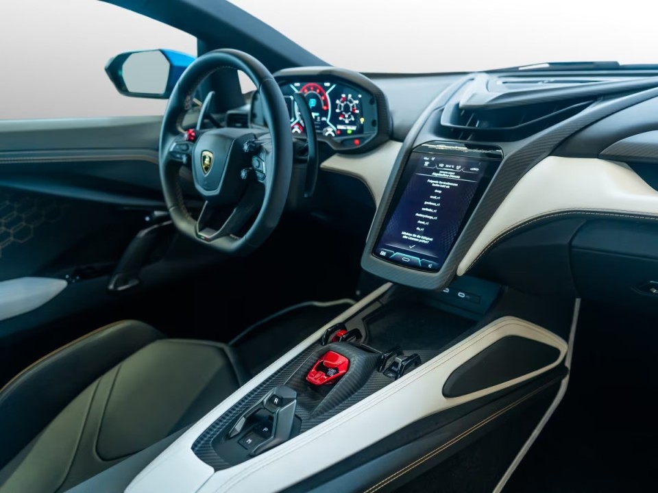 Lamborghini Revuelto - foto 8