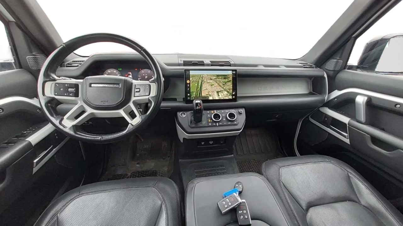 Land Rover Defender 110 X-Dynamic HSE D300 (5)