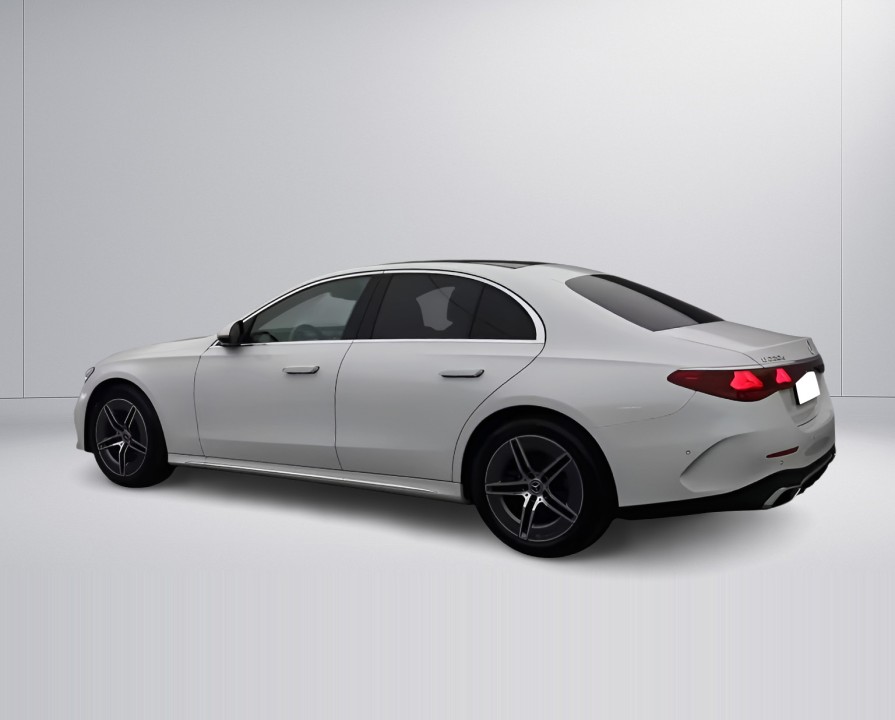 Mercedes-Benz E 220d AMG Line - foto 6