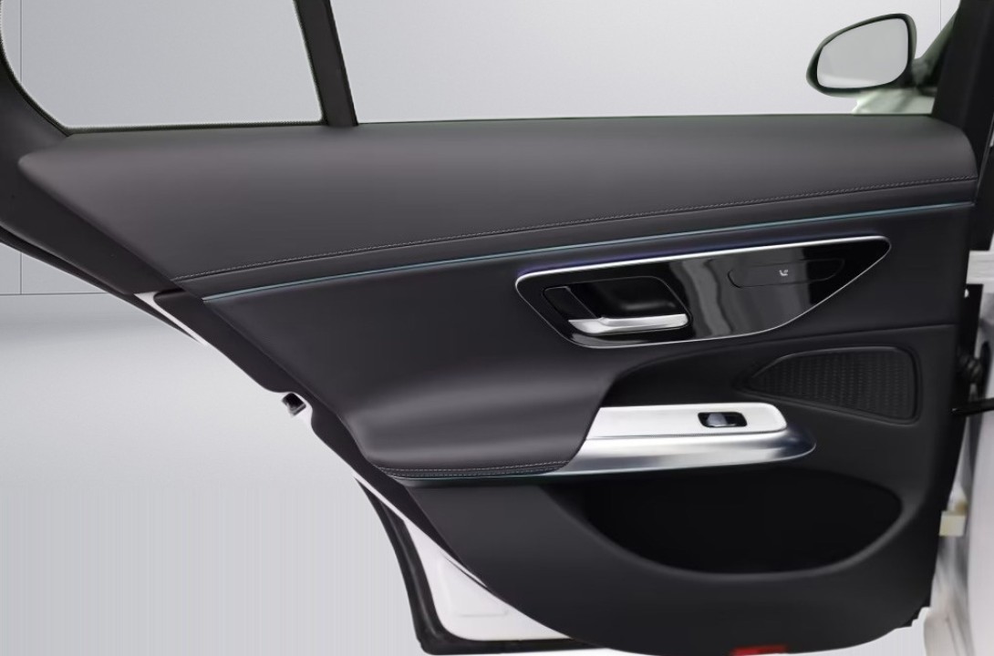 Mercedes-Benz E 220d AMG Line - foto 24