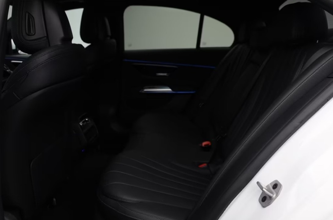 Mercedes-Benz E 220d AMG Line - foto 21