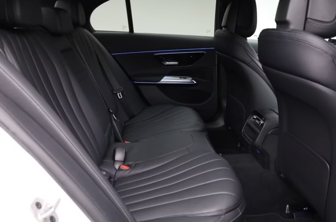 Mercedes-Benz E 220d AMG Line - foto 20