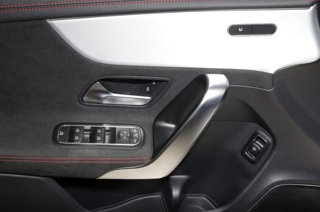 Mercedes-Benz CLA AMG 45s 4MATIC - foto 15