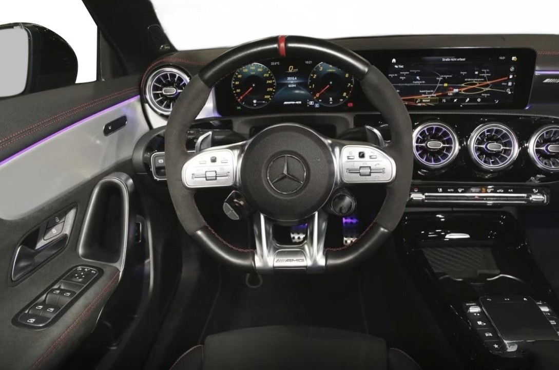 Mercedes-Benz CLA AMG 45s 4MATIC - foto 9