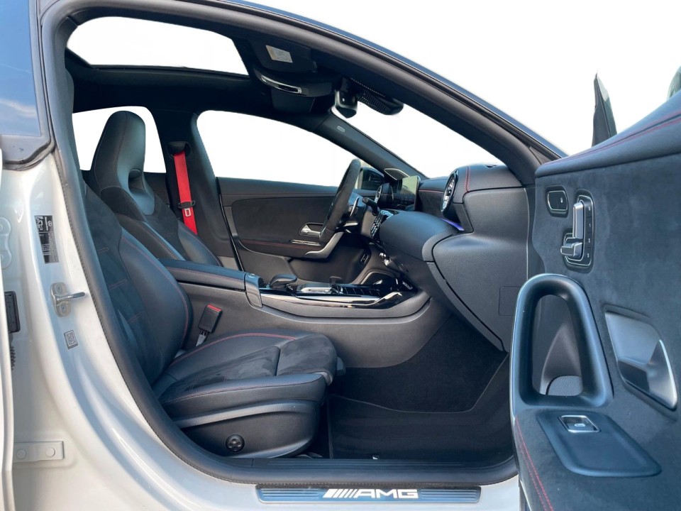 Mercedes-Benz CLA AMG 45s 4MATIC - foto 9