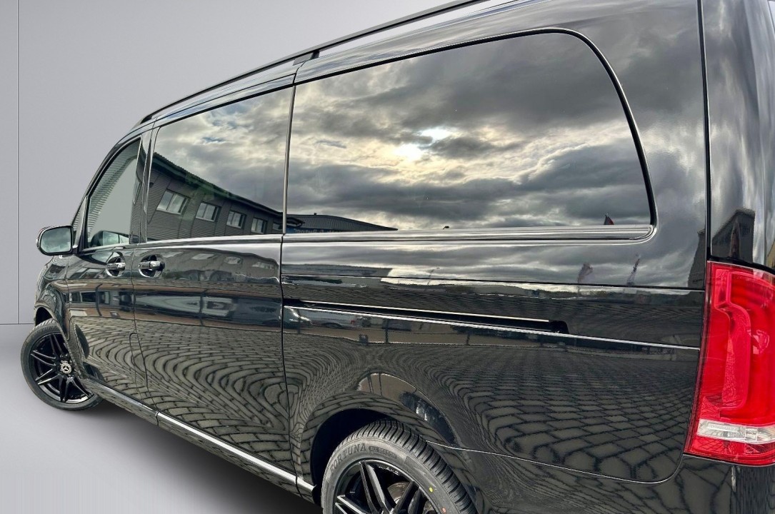 Mercedes-Benz V 250d Long AMG Line - foto 37