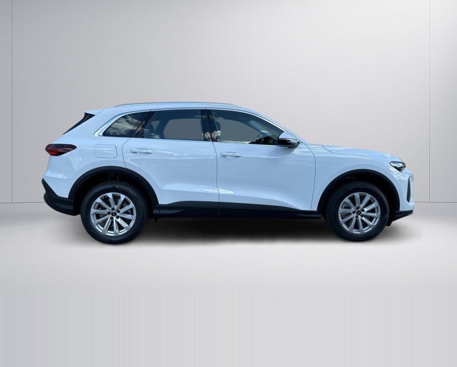 Audi Q5 40TFSI quattro S tronic (2)