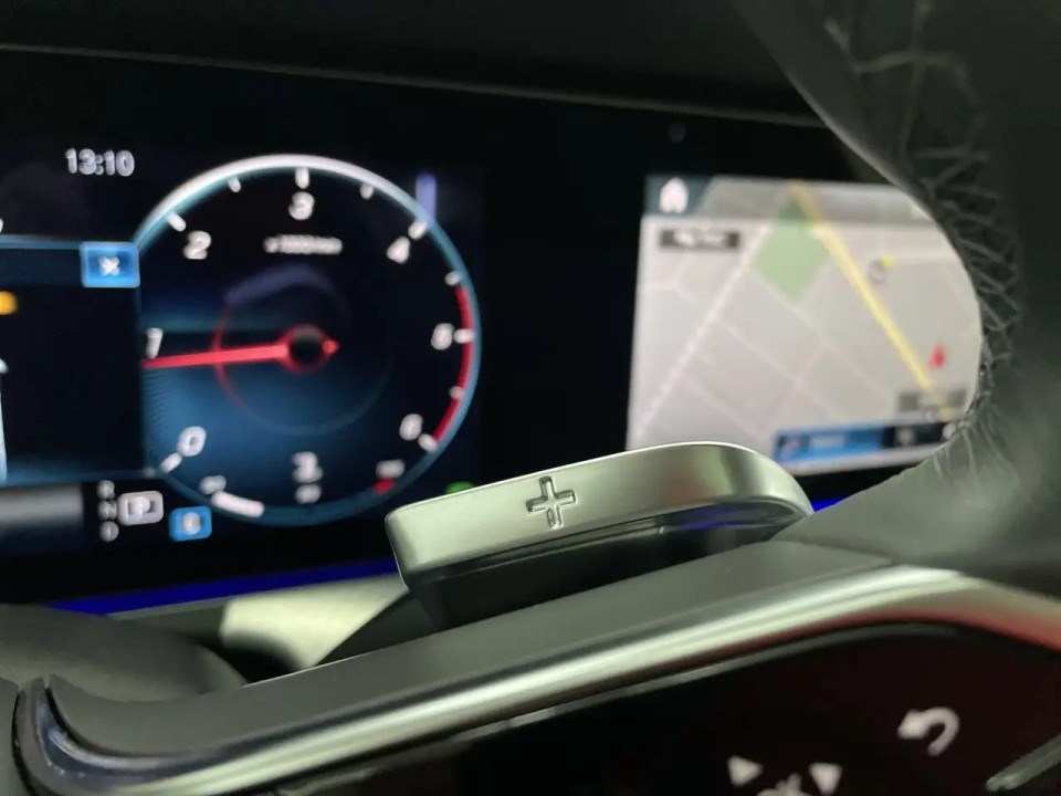 Mercedes-Benz E 220d Avantgarde - foto 12