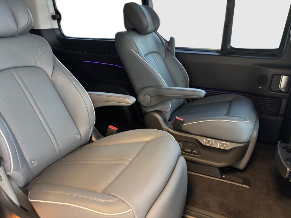Hyundai Staria Signature HEV - foto 11