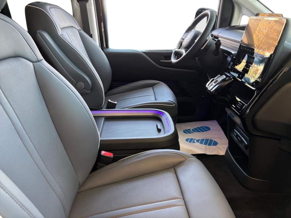 Hyundai Staria Signature HEV - foto 8