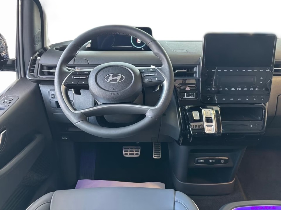Hyundai Staria Signature HEV (5)