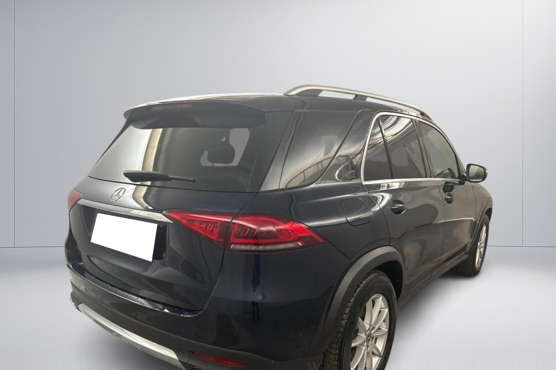 Mercedes-Benz GLE 350de 4MATIC (2)