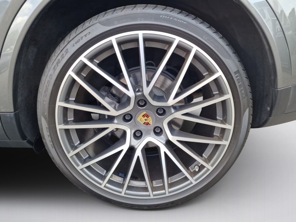 Porsche Cayenne Coupe - foto 20