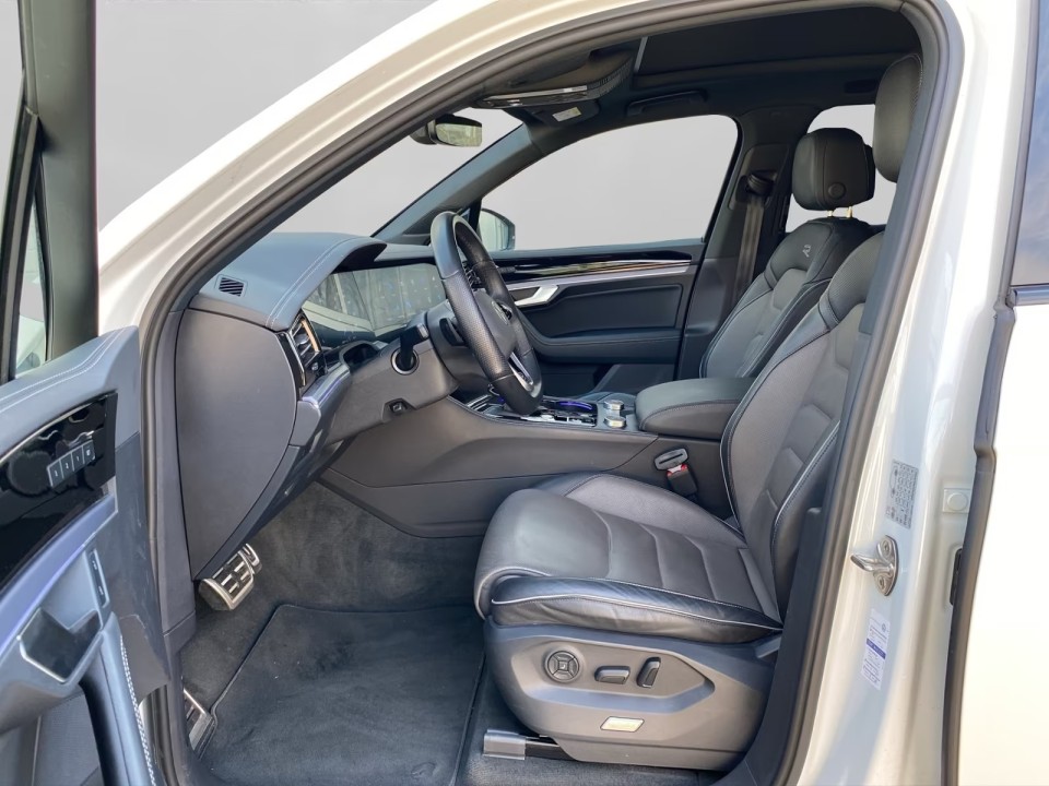 Volkswagen Touareg 4MOTION R-Line - foto 8